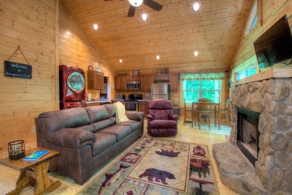 Honeymoon Creek Villa Bryson City Exterior photo
